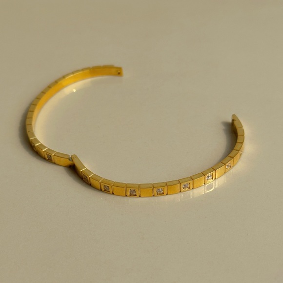 18K Gold Zircon Bangle Bracelet*Minimalist*Waterproof and Sweatproof*TarnishFree - Picture 3 of 5